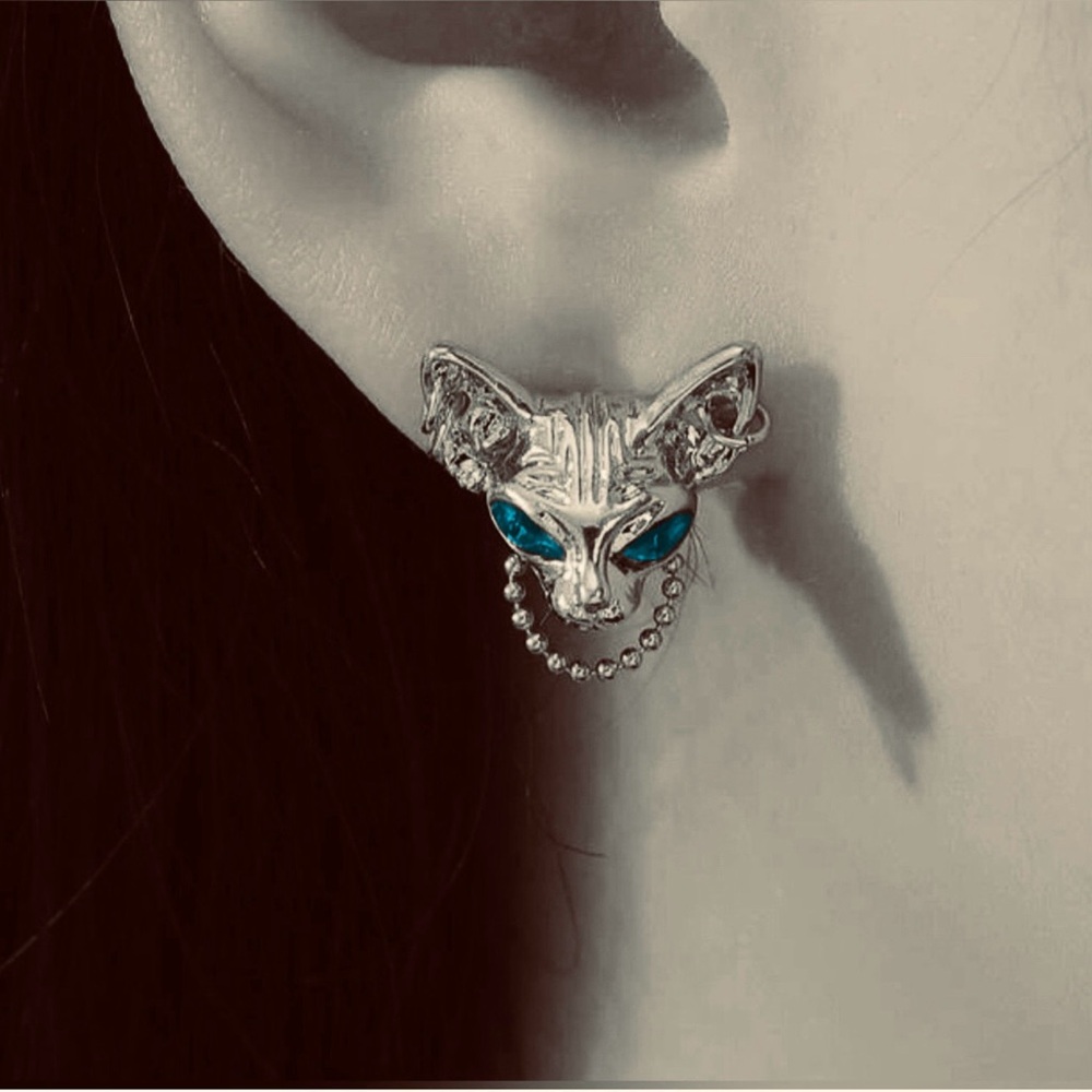 “Punk Bastet” Egyptian Goddess Sphynx Feline Hairless/Shorthair Cat Steel Studs - Picture 2 of 16